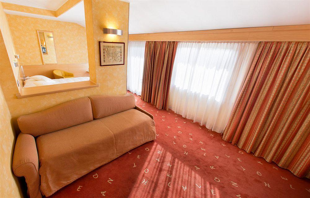 Hotel Alexandra Turin Bagian luar foto