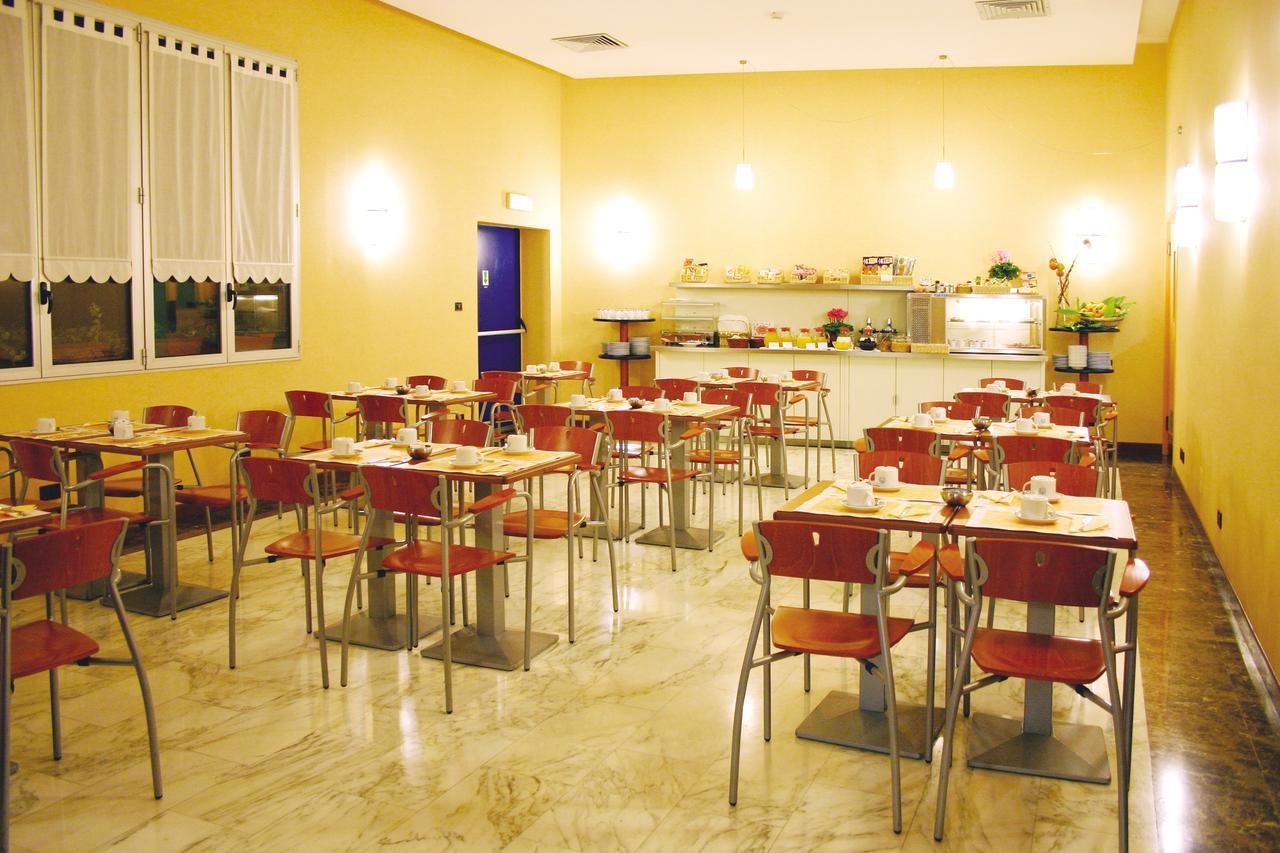Hotel Alexandra Turin Bagian luar foto