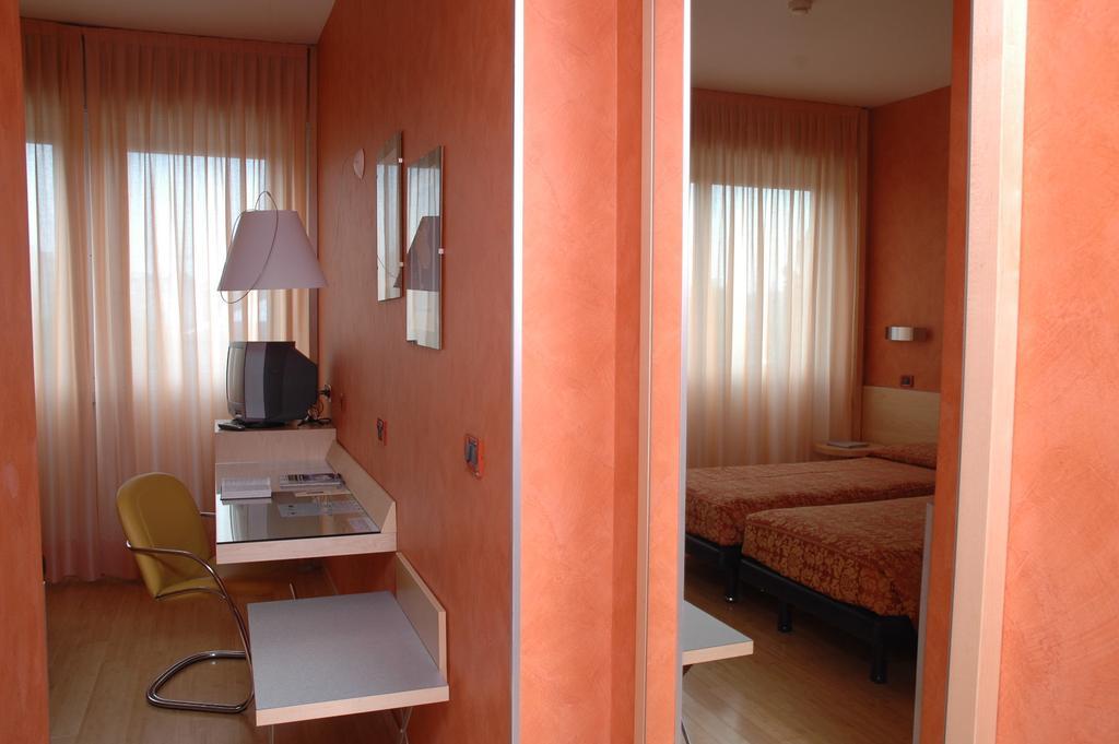 Hotel Alexandra Turin Bagian luar foto