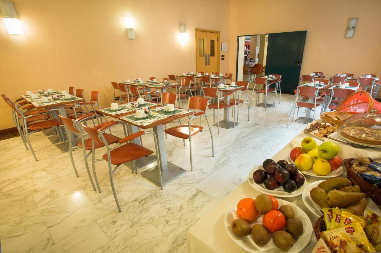 Hotel Alexandra Turin Bagian luar foto